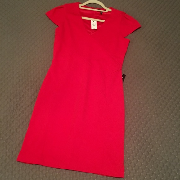 Express Dresses & Skirts - NWT Express Tulip sleeve fitted dress
